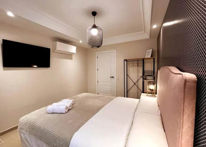 Mediterranean Sea Views * 滨海略雷特