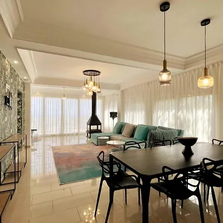 Villa Mediterranean Sea Views *