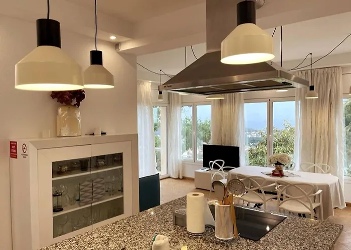 Villa Mediterranean Sea Views *